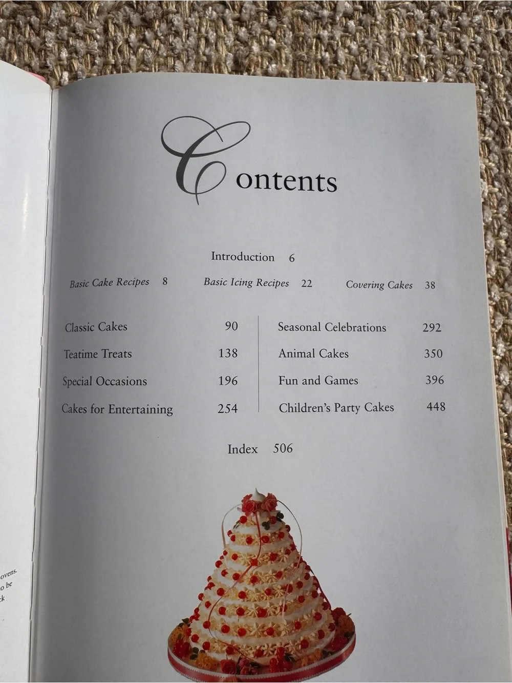 Cakes & Cake Decorating Step by Step Cookbook